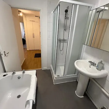St Denys 2 Bedroom Flat, Convenient Location Next To Station, Great For Contractors Southampton Exterior photo